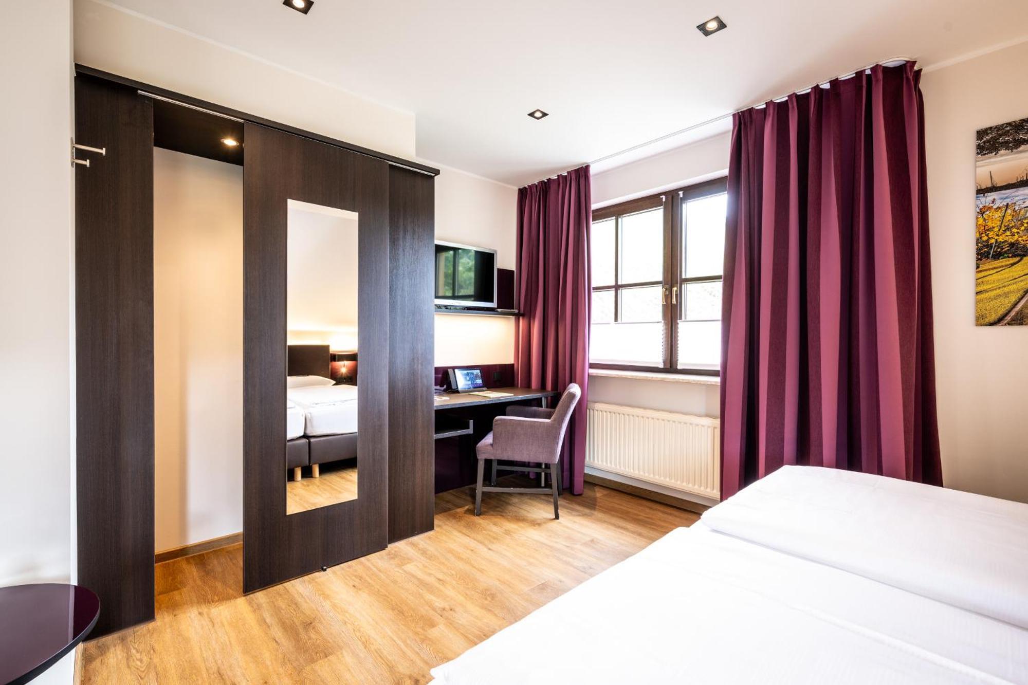Weinhotel Restaurant Klostermuehle Ockfen Екстериор снимка